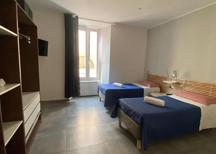 Residenza Ermete * 치비타베키아